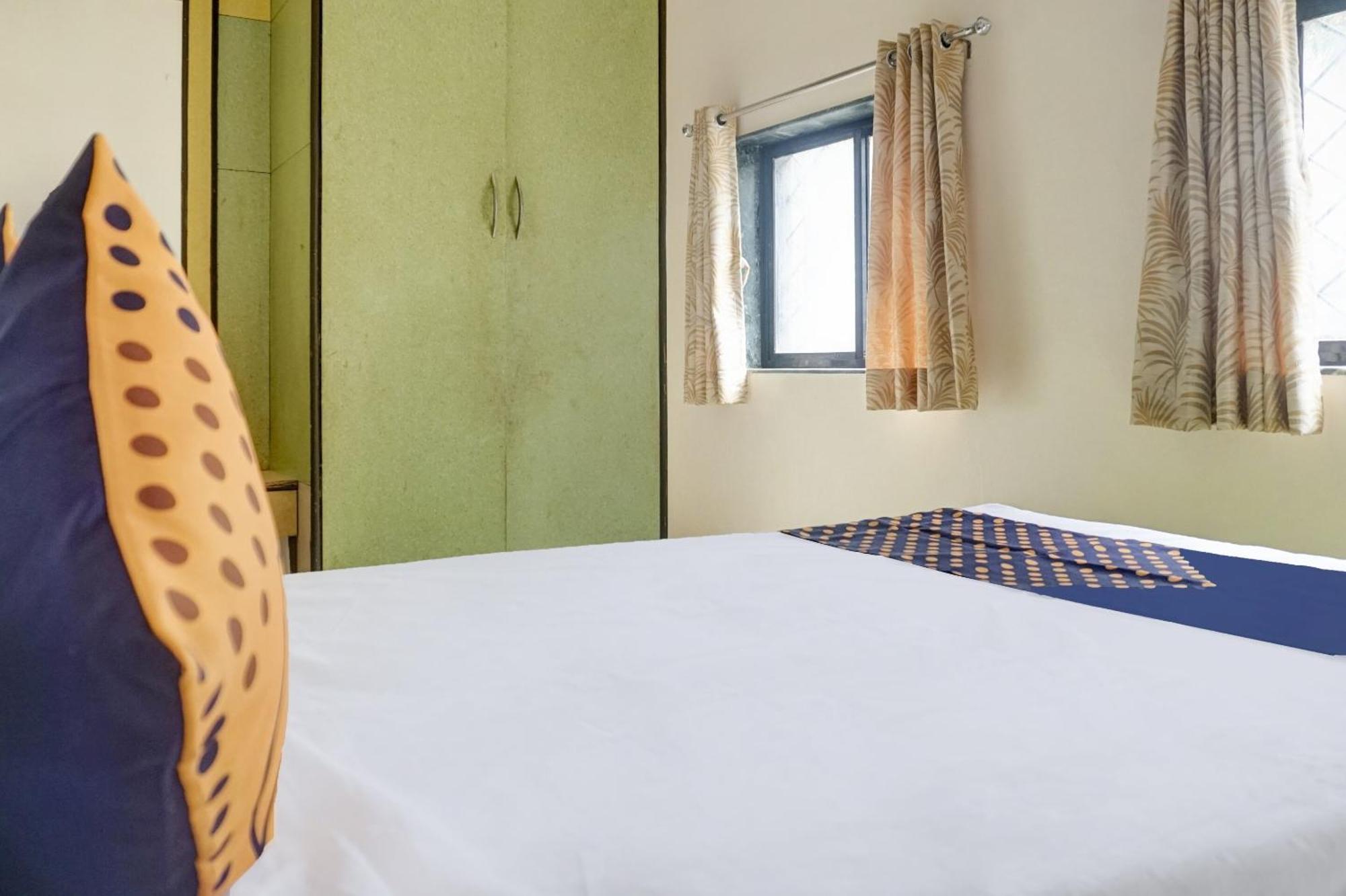 SPOT ON 74501 Hotel Supriya Garden Vagholi Exterior foto